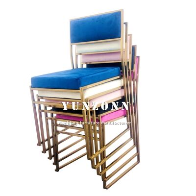 سعر جيد بيع بالجملة الكرسي المعدني الذهبي الشهير للأحداث حفل زفاف فاخر الانترنت