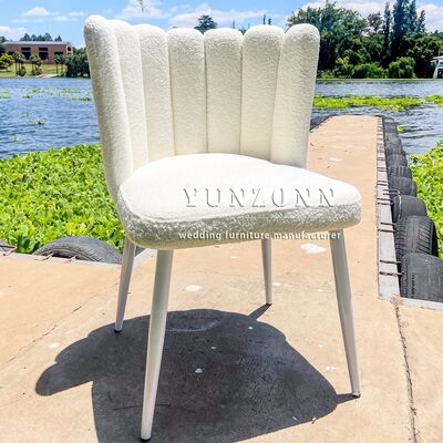 سعر جيد كرسي صالة مخملي أبيض بالجملة بتصميم تيدي، ديكور أنيق من الفولاذ المقاوم للصدأ لحفلات الزفاف والمناسبات في الفنادق الانترنت