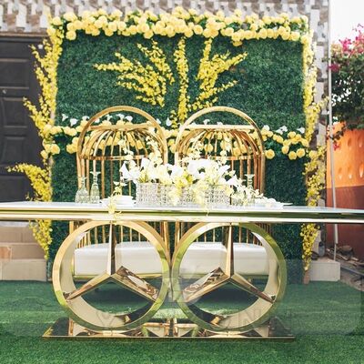 سعر جيد طاولة طعام زفافية جديدة أثاث فندق خارجي مع زجاج و MDF للحفلات والأحداث الانترنت